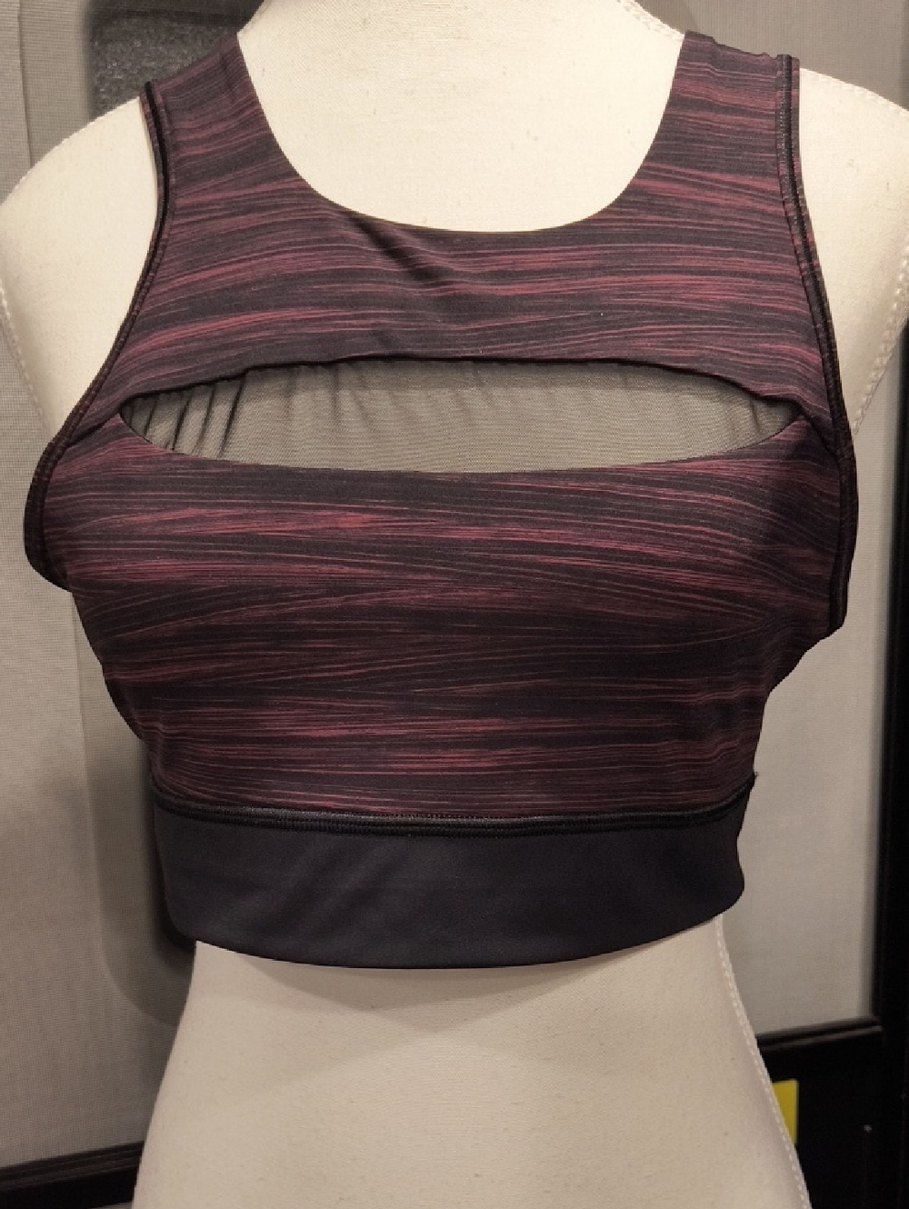 lululemon athletica Plum-Striped Cutout Sports Bra Size 10 with Black Band